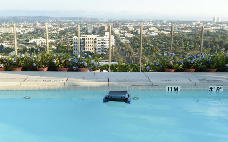 Which Pool Vacuum Head to Use